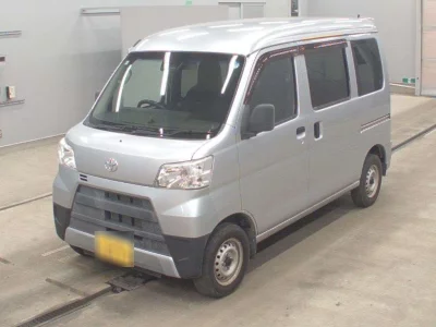 TOYOTA PIXIS VAN