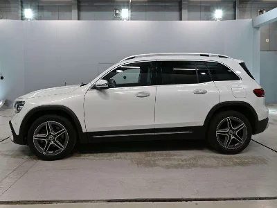 MERCEDES BENZ GLB