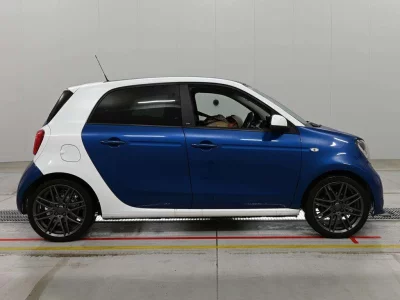 SMART FOURFOUR