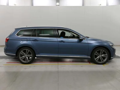 VOLKSWAGEN PASSAT VARIANT