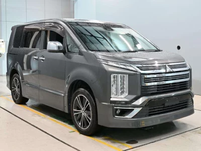 MITSUBISHI DELICA D5