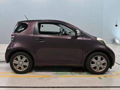 TOYOTA IQ
