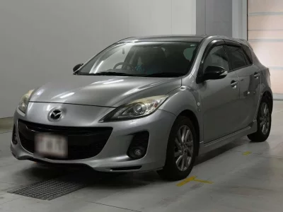 MAZDA AXELA