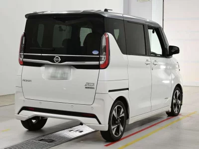 NISSAN ROOX