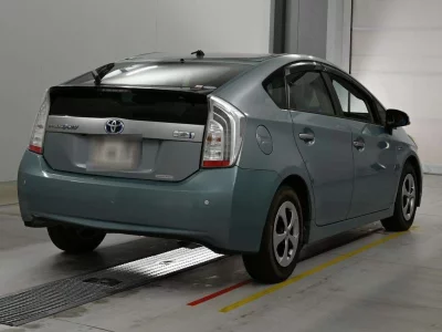 TOYOTA PRIUS PHV