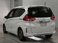 Цена авто Honda Freed с аукционов Японии, номер кузова GB7, пробег 100 000, оценка 6