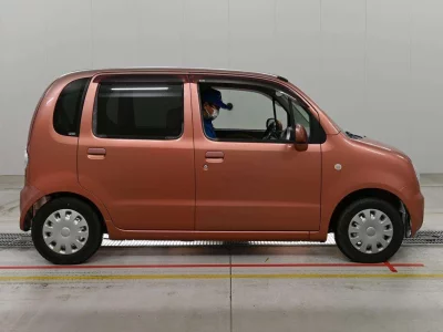 DAIHATSU MOVE LATTE