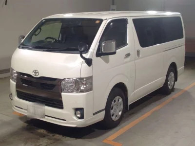 TOYOTA HIACE VAN