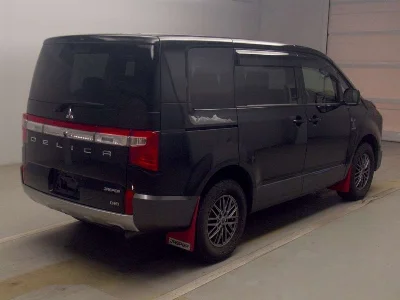 MITSUBISHI DELICA D5