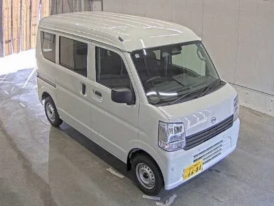 NISSAN CLIPPER VAN