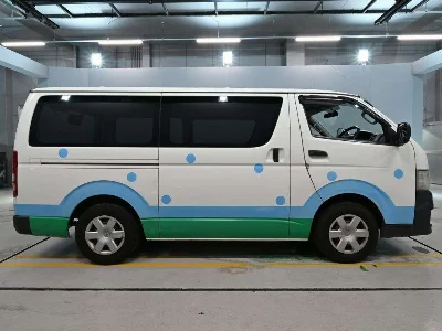 TOYOTA REGIUS VAN