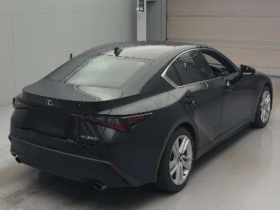 LEXUS IS