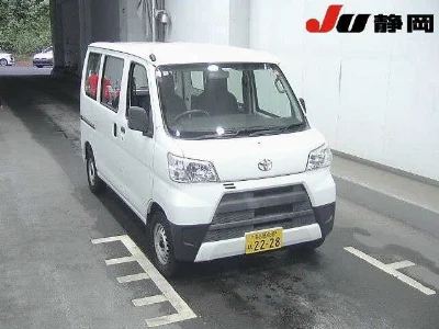 TOYOTA PIXIS VAN