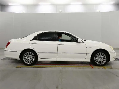 TOYOTA CROWN MAJESTA