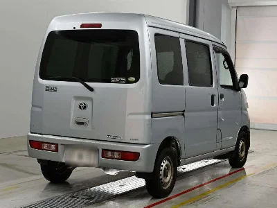 TOYOTA PIXIS VAN