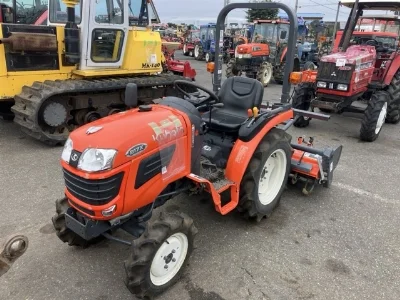 KUBOTA KUBOTA
