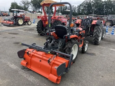 KUBOTA KUBOTA
