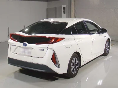 TOYOTA PRIUS PHV