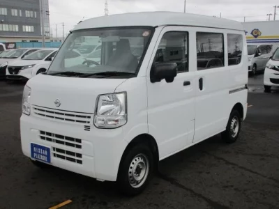 NISSAN CLIPPER VAN