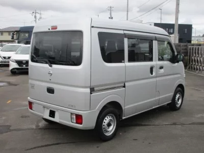 NISSAN CLIPPER VAN
