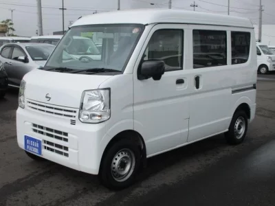 NISSAN CLIPPER VAN