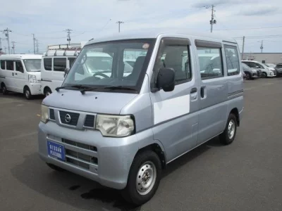 NISSAN CLIPPER VAN