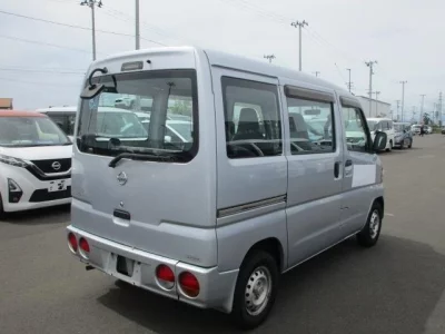 NISSAN CLIPPER VAN