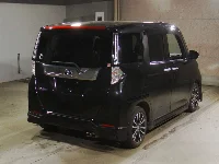 Цена авто Toyota Roomy с аукционов Японии, номер кузова M900A, пробег 51 000, оценка 8