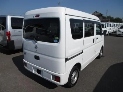 NISSAN CLIPPER VAN