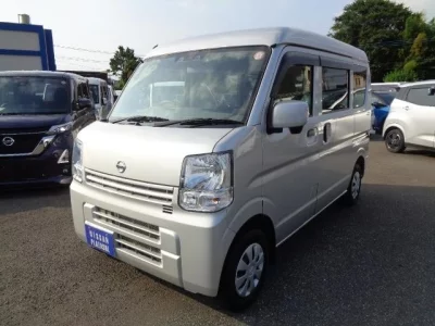 NISSAN CLIPPER VAN