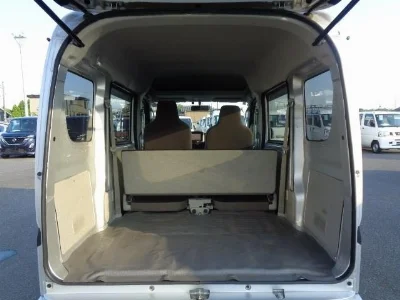 NISSAN CLIPPER VAN