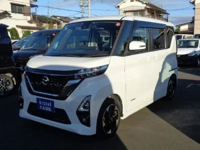 NISSAN ROOX