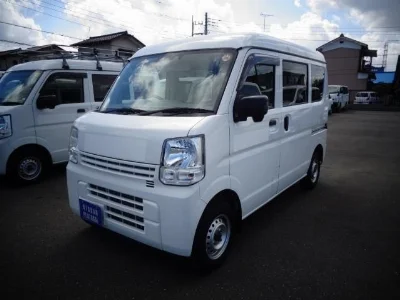 NISSAN CLIPPER VAN