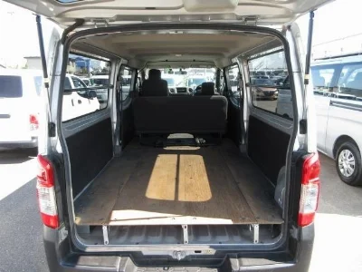NISSAN NV350 CARAVAN