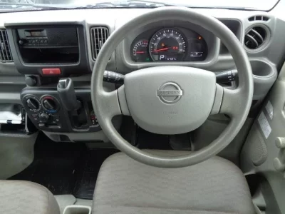 NISSAN CLIPPER VAN