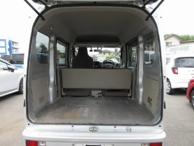NISSAN CLIPPER VAN