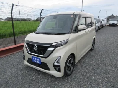 NISSAN ROOX