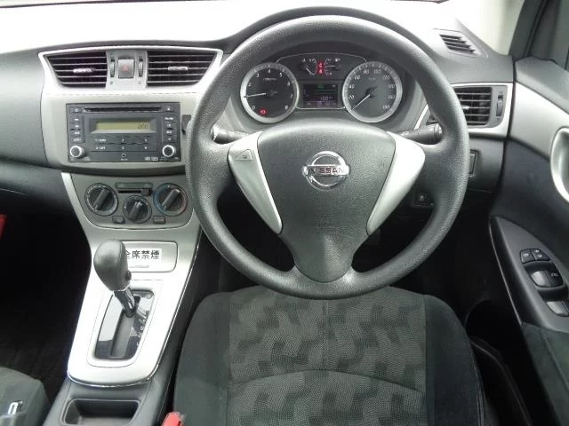 Nissan Sylphy  с аукциона в Японии
