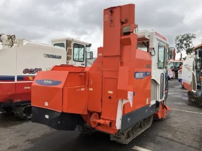 KUBOTA KUBOTA