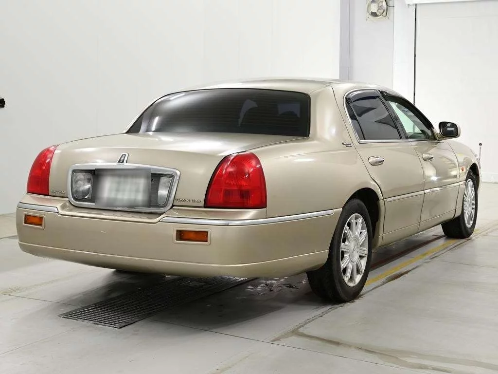 Lincoln Town Car  с аукциона в Японии