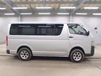 Цена авто Toyota HiAce Van с аукционов Японии, номер кузова KDH205V, пробег 192 000, оценка 9