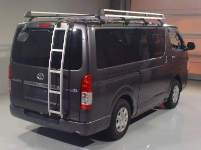 TOYOTA REGIUS VAN