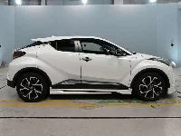 Цена авто Toyota C-HR с аукционов Японии, номер кузова ZYX10, пробег 108 000, оценка 8