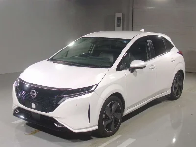 NISSAN AURA