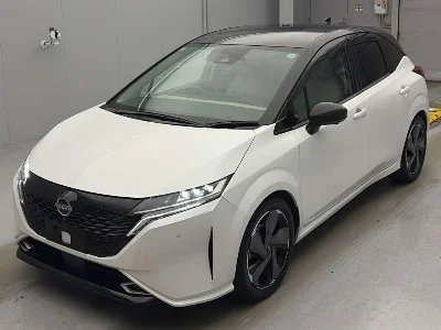 NISSAN AURA