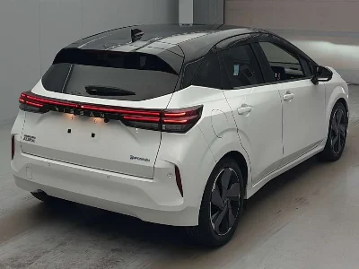 NISSAN AURA