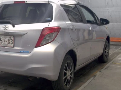 TOYOTA VITZ