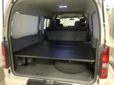 TOYOTA REGIUS VAN