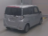 Цена авто Toyota Roomy с аукционов Японии, номер кузова M900A, пробег 16 000, оценка 2