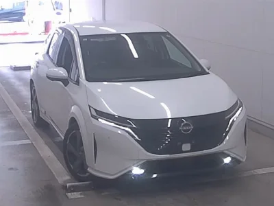 NISSAN AURA